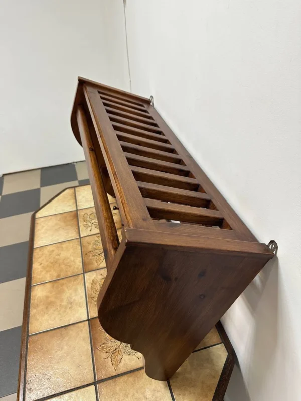 Вішалка настінна