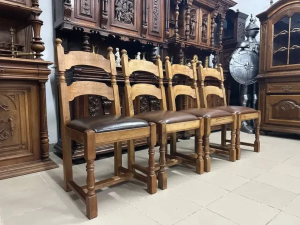 Стільці дубові з шкіряним сидінням в стилі кантрі