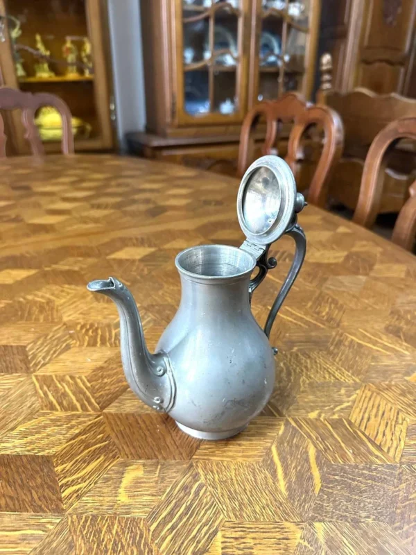 Олов'яний чайник (кофейник)