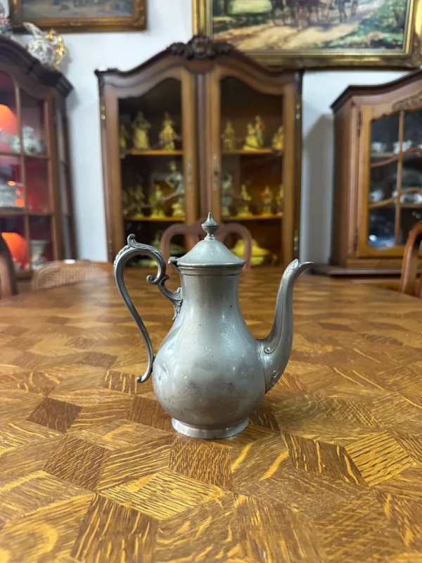 Олов'яний чайник (кофейник)