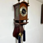 Механічний настінний годинник з боєм