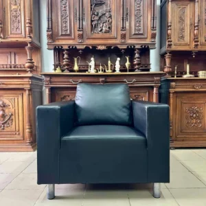 Сучасне крісло з екошкіри на металевих ніжках