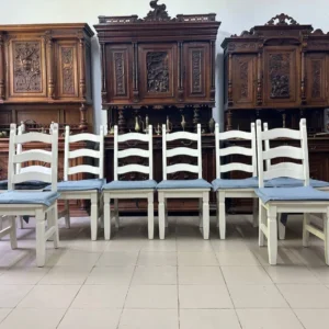 Білі дубові стільці