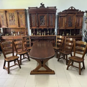 Дубовий обідній стіл