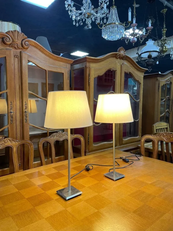 Настільна лампа