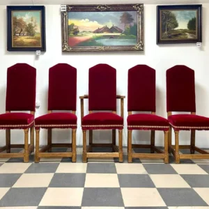 Стільці дубові з оксамитовою оббивкою