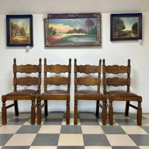 Стільці дубові