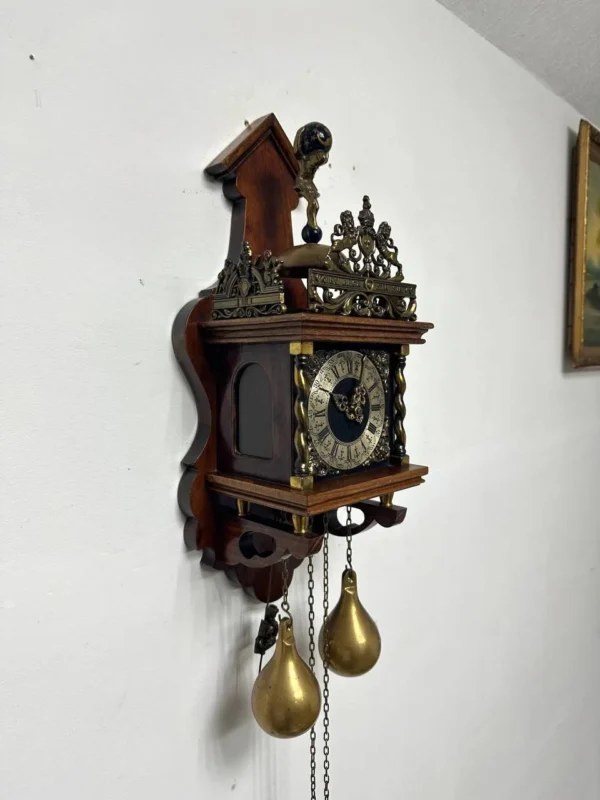Настінний годинник «Фризький»