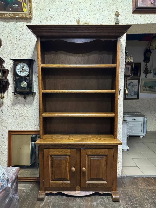 Вінтажна дубова вітрина-сервант з відкритим верхом