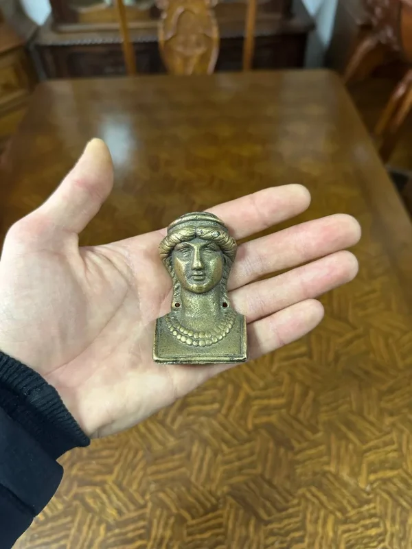 Бронзова меблева накладка