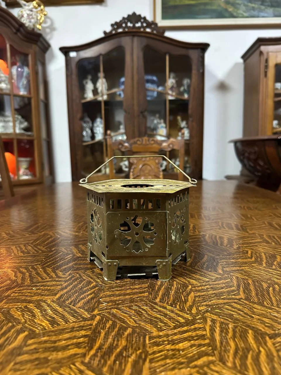 Старовинна латунна лампа
