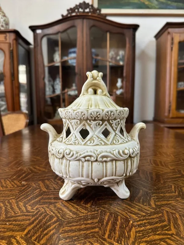 Керамічна цукерниця Capodimonte