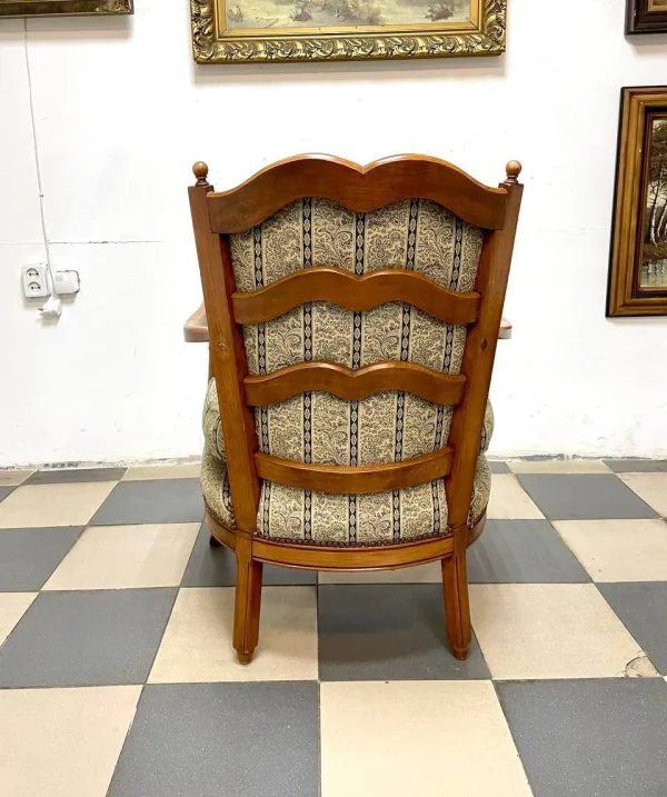 Пара м’яких дубових крісел