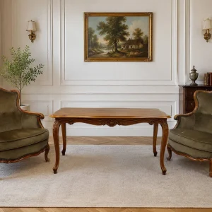 Журнальний столик у французькому стилі Louis XV з різьбленим дерев’яним каркасом