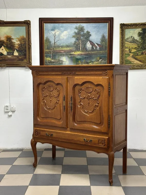 Вінтажна дубова шафа-тумба у французькому стилі рококо Людовика XV